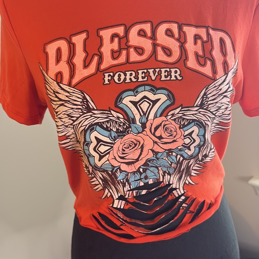 Blessed Crop Top Rip Detail - Picture 3 of 4